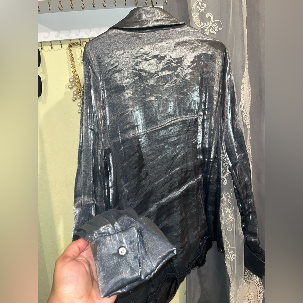 Dressbarn Vintage Metallic Gray Button Up Shirt - Picture 4 of 4